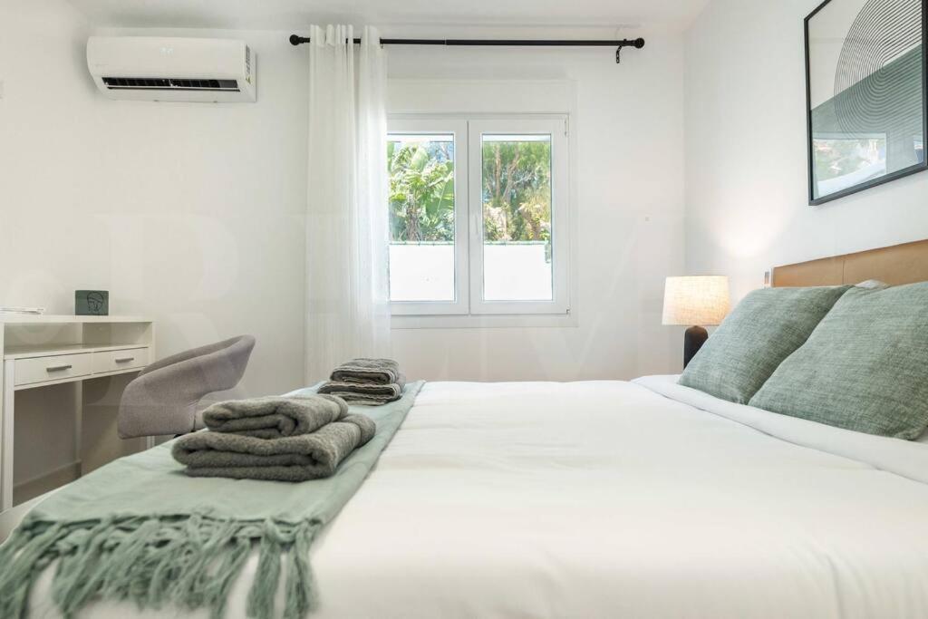 Villa With Private Heated Pool By The & Port - By Rems Benalmádena